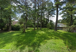 104 Ram Gate Rd, Wrightsboro, NC 28429