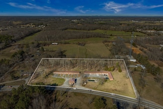 1957 W Broad St, Cookeville, TN 38501