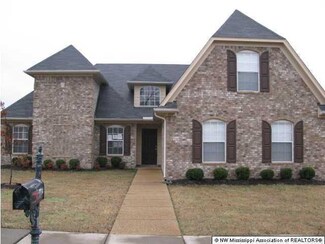 7714 Delta Bluffs Pkwy, Walls, MS 38680