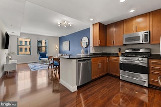 525 N Fayette St Unit 302, Alexandria, VA 22314