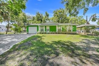 728 E Clifford Ave, Eustis, FL 32726