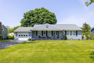 68 Little Tree Ln, Hilton, NY 14468