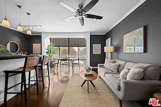 697 Bay St, Santa Monica, CA 90405