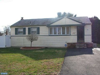 100 Whitman Ave, Stratford, NJ 08084