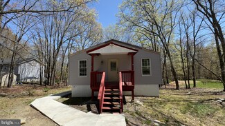 194 Murphy Cir, Bushkill, PA 18324