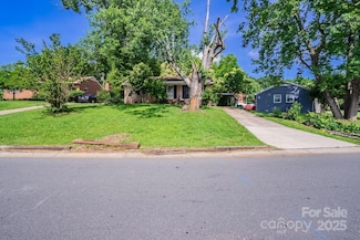 823 Yuma St, Charlotte, NC 28213