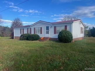 5532 Watt Abbitt Rd, Appomattox, VA 24522