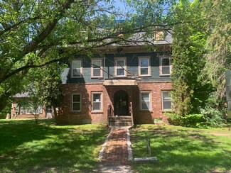 8 Union St, Claremont, NH 03743