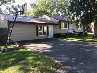 311 W Narrow St, Winamac, IN 46996