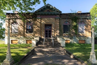 1320 1st Ave, Middletown, OH 45044