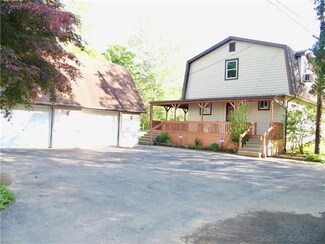 107 Goldenrod Ln, Ligonier, PA 15658