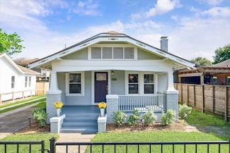 1130 Merrill St, Houston, TX 77009