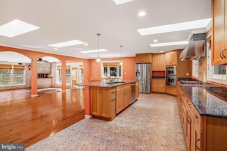 2129 Countryside Dr, Silver Spring, MD 20905