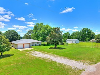 56489 Moccasin Trail Rd, Prague, OK 74864