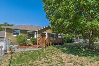 10225 34th Ave SW, Seattle, WA 98146