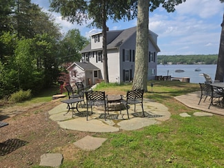 596 Endicott St E, Laconia, NH 03246