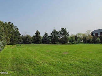 1110-1114 Elbowoods Dr, Hazen, ND 58545