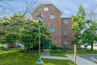 551 Leah Ln Unit 2B, Woodstock, IL 60098