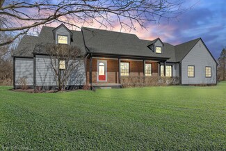 2100 Mulguy Dr, Inverness, IL 60010