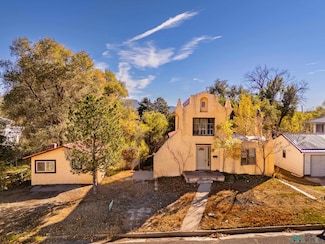 625 S 5th St, Raton, NM 87740