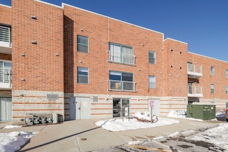 3255 Kirchoff Rd Unit 306, Rolling Meadows, IL 60008