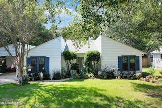 784 Maui Ct, Bay St. Louis, MS 39525