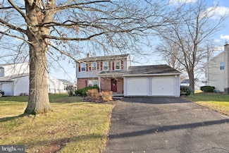 829 Alexander Dr, Hatfield, PA 19440