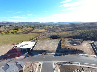 1300 N Hillside Way, Santa Clara, UT 84765
