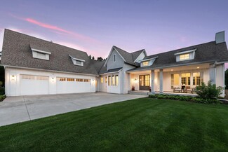 9810 Sky Ln, Eden Prairie, MN 55347