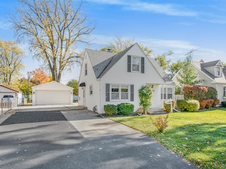 3111 Stillwell Dr, Des Plaines, IL 60018