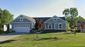 4388 Oak Meadow Dr, Hudsonville, MI 49426