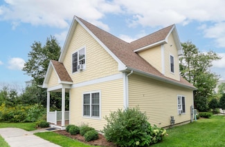 105 Madison Dr, Williston, VT 05495
