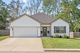 1600 Parkside Dr, Clarksville, TN 37042