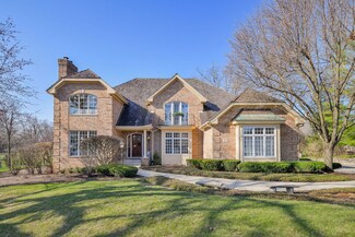 7 Muirfield Cir, Wheaton, IL 60189
