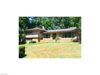 444 Bastogne Dr, Akron, OH 44303