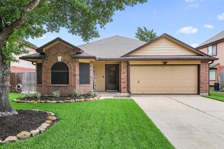 9225 Mahan Dr, La Porte, TX 77571
