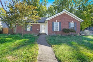 4244 Country Ridge Dr, Newburgh, IN 47630