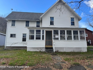 205 Dayton Ave, Hallstead, PA 18822