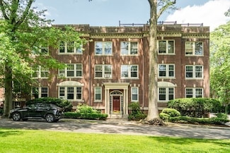 15 Thatcher St Unit F22, Brookline, MA 02446