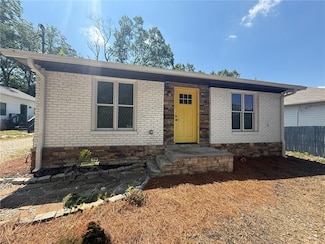 91 N Williamson St, Winder, GA 30680