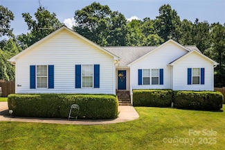 958 Hillard Ln, Lincolnton, NC 28092