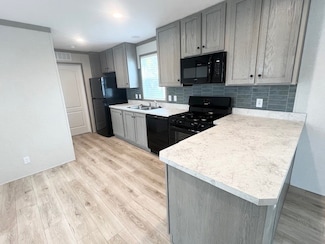 522 Washington Unit 522, Belleville, MI 48111