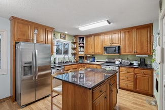 1504 W River St, Monticello, MN 55362
