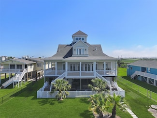 1243 Pilot Ln, Galveston, TX 77554