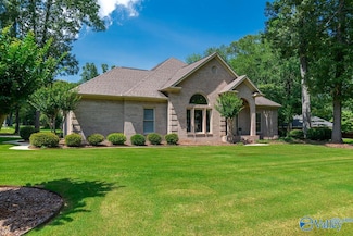 11 Golden Oak Dr, Trinity, AL 35673