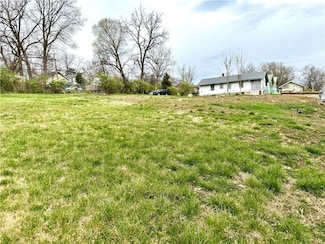 5212 Indiana Ave, Kansas City, MO 64130