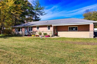6324 W Us Highway 52, New Palestine, IN 46163