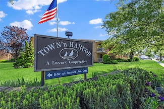 12 Florence Ave Unit 29A, Freeport, NY 11520