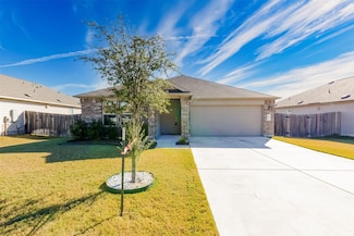 730 Carol Dr, Hutto, TX 78634