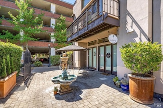 527 Mendocino Ave Unit F, Santa Rosa, CA 95401
